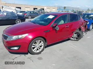 2012 Kia Optima LX z VIN 5XXGM4A78CG056373, wystawiony jako IAAI lot #42263150 z przebiegiem 81 905 mil mil oraz . Historia ofert i sprzedaży dostępna na DreamBid. Obrazek 2.