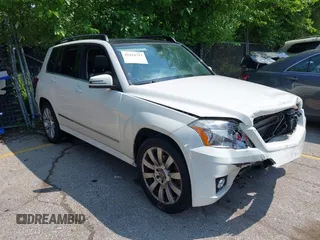 2012 Mercedes-Benz GLK 350 z VIN WDCGG8HB1CF741252, wystawiony jako IAAI lot #42434743 z przebiegiem 147 713 mil mil oraz . Historia ofert i sprzedaży dostępna na DreamBid. Obrazek 1.