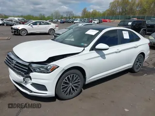 2020 Volkswagen Jetta S z VIN 3VWC57BU2LM078947, wystawiony jako IAAI lot #42181277 z przebiegiem 28 292 mil mil oraz . Historia ofert i sprzedaży dostępna na DreamBid. Obrazek 2.