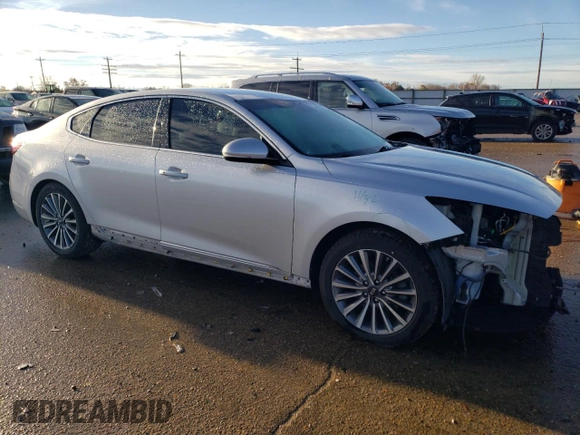 2017 Kia Cadenza Premium with VIN KNALB4J19H5050526, listed as a Copart auction lot 82837374 with 120,201 mi miles and Salvage Title. Bid and sale history available at carsss.com. Image 4.
