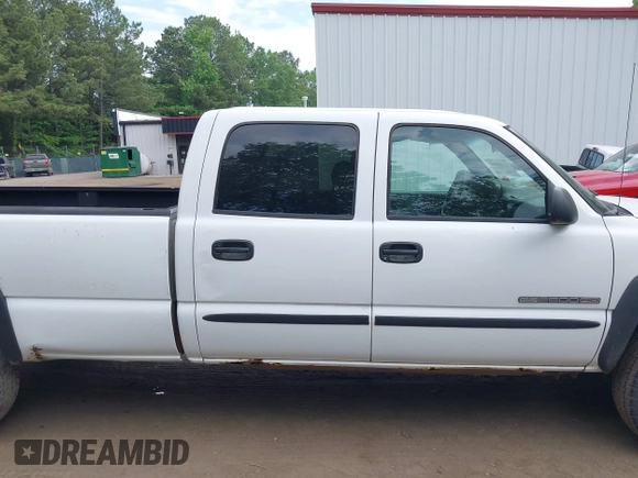 2005 GMC Sierra 2500HD SLE z VIN 1GTHK23U75F804162, wystawiony jako IAAI lot #42143820 z przebiegiem 3 mil mil oraz . Historia ofert i sprzedaży dostępna na DreamBid. Obrazek 13.