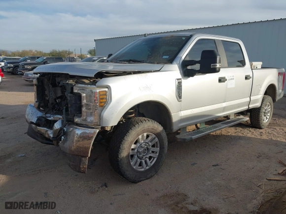 2019 Ford Super Duty F-250 SRW XL with VIN 1FT7W2B6XKEF96010, listed as a IAAI auction lot 41400048 with 198,599 mi miles. Bid and sale history available at carsss.com. Image 17.