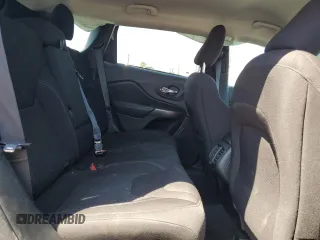 2020 Jeep Cherokee Latitude с VIN 1C4PJLCB0LD619317, выставлен на аукционе Copart как лот 52575625 с пробегом 84 753 миль миль и Списание • Salvage title. История ставок и продаж доступна на DreamBid. Изображение 12.