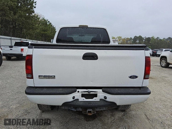 2007 Ford F-250 XL z VIN 1FTSW21P47EA83363, wystawiony jako Copart lot #49825005 z przebiegiem 160 460 mil mil oraz Czysty tytuł • Clean title. Historia ofert i sprzedaży dostępna na DreamBid. Obrazek 6.