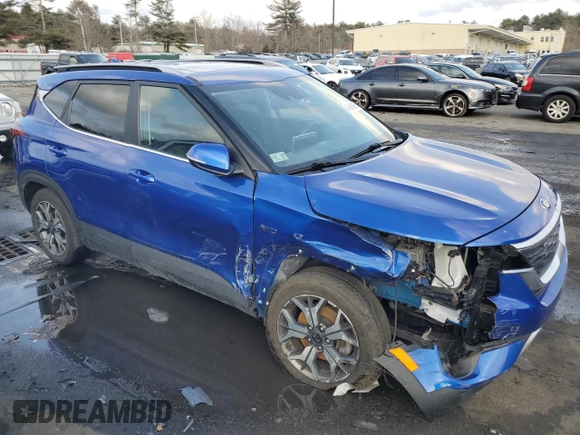 2021 Kia Seltos EX with VIN KNDERCAA1M7184575, listed as a Copart auction lot 46624955 with 37,404 mi miles and Salvage Title. Bid and sale history available at carsss.com. Image 4.