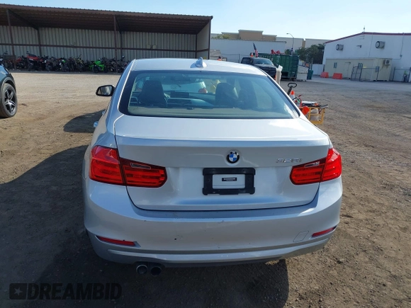 2013 BMW 3 Series 328i with VIN WBA3C1C52DF440786, listed as a IAAI auction lot 40777716 with 171,385 mi miles. Bid and sale history available at carsss.com. Image 16.
