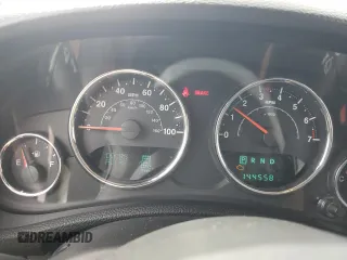 2013 Jeep Wrangler Unlimited Sport z VIN 1C4HJWDG2DL698061, wystawiony jako Copart lot #57823945 z przebiegiem 144 558 mil mil oraz Czysty tytuł • Clean title. Historia ofert i sprzedaży dostępna na DreamBid. Obrazek 9.