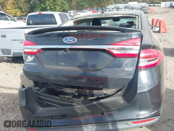 2018 Ford Fusion SE with VIN 3FA6P0H72JR106738, listed as a IAAI auction lot 40715655 with 144,801 mi miles. Bid and sale history available at carsss.com. Image 16.