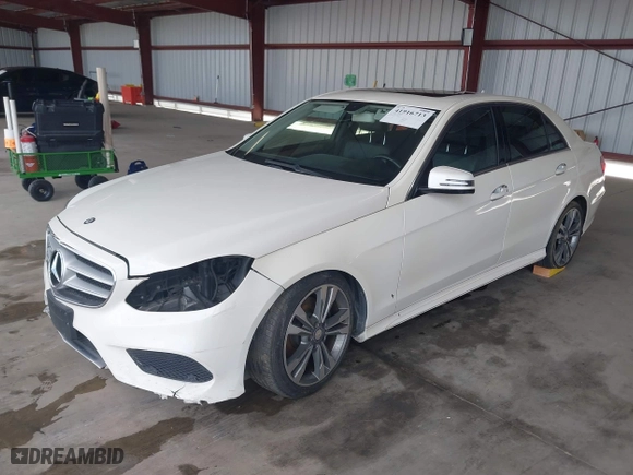 2014 Mercedes-Benz E-Class E 350 Sport with VIN WDDHF5KB3EA881037, listed as a IAAI auction lot 41916713 with 112,388 mi miles. Bid and sale history available at carsss.com. Image 18.