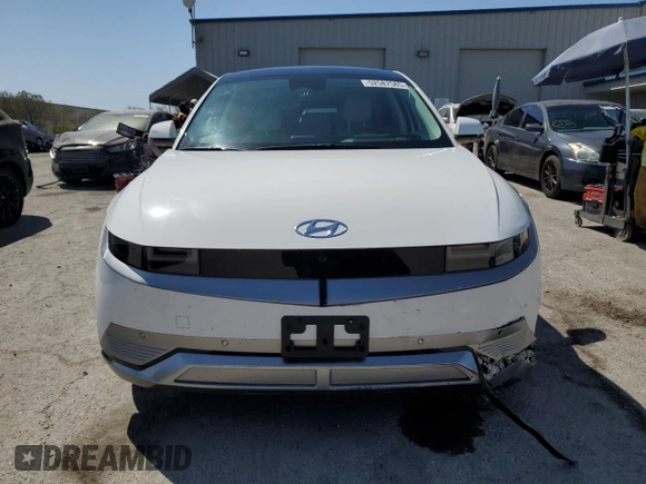 2024 Hyundai Ioniq 5 Limited с VIN KM8KR4DE6RU323580, выставлен на аукционе Copart как лот 52587585 с пробегом 2 996 миль миль и Списание • Salvage title. История ставок и продаж доступна на DreamBid. Изображение 5.
