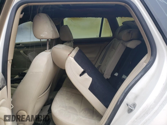 2013 Volkswagen Jetta TDI w/Sunroof & Nav с VIN 3VWPL7AJ1DM640630, выставлен на аукционе Copart как лот 42950465 с пробегом Не указан миль и Списание • Salvage title. История ставок и продаж доступна на DreamBid. Изображение 12.