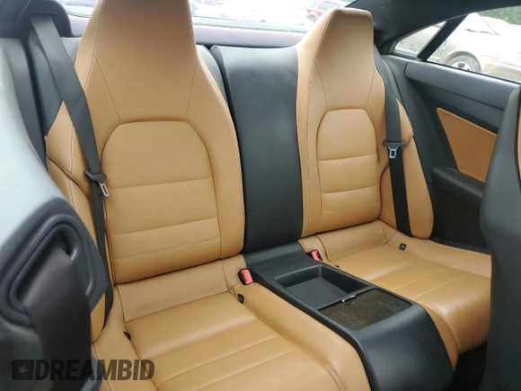 2013 Mercedes-Benz E 350 z VIN WDDKJ5KB5DF196091, wystawiony jako Copart lot #54760045 z przebiegiem 93 941 mil mil oraz Szkoda całkowita • Salvage title. Historia ofert i sprzedaży dostępna na DreamBid. Obrazek 10.