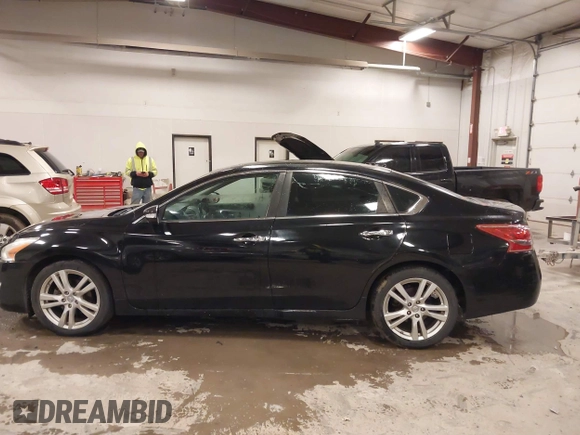 2013 Nissan Altima SV with VIN 1N4BL3AP1DN494400, listed as a IAAI auction lot 41985988 with 114,916 mi miles and . Bid and sale history available at DreamBid. Image 14.