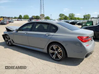 2018 BMW 7 Series 750i with VIN WBA7F0C55JGM22484, listed as a Copart auction lot 67475724 with 40,048 mi miles and Salvage Title. Bid and sale history available at carsss.com. Image 2.