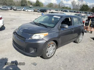 2009 Scion xD z VIN JTKKU10439J046346, wystawiony jako Copart lot #51751065 z przebiegiem 173 442 mil mil oraz Tytuł czysty. Historia ofert i sprzedaży dostępna na DreamBid. Obrazek 1.