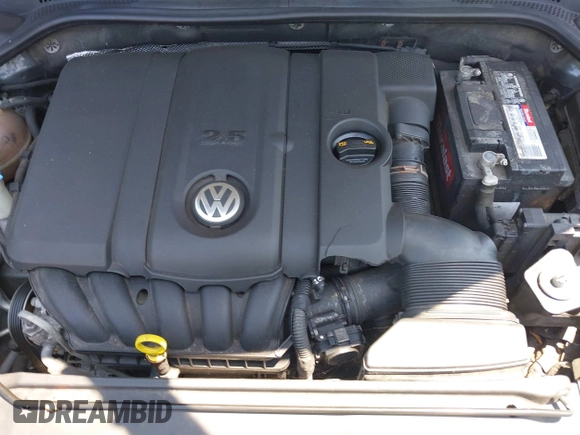 2013 Volkswagen Jetta SE with VIN 3VWDP7AJ2DM447510, listed as a IAAI auction lot 42522268 with 240,467 mi miles and . Bid and sale history available at DreamBid. Image 10.