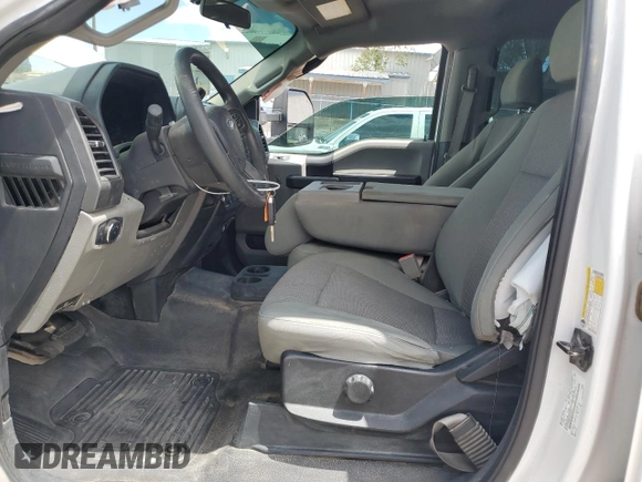 2019 Ford F-250 XL z VIN 1FT7W2B69KED65499, wystawiony jako Copart lot #55307825 z przebiegiem 58 091 mil mil oraz Szkoda całkowita • Salvage title. Historia ofert i sprzedaży dostępna na DreamBid. Obrazek 7.