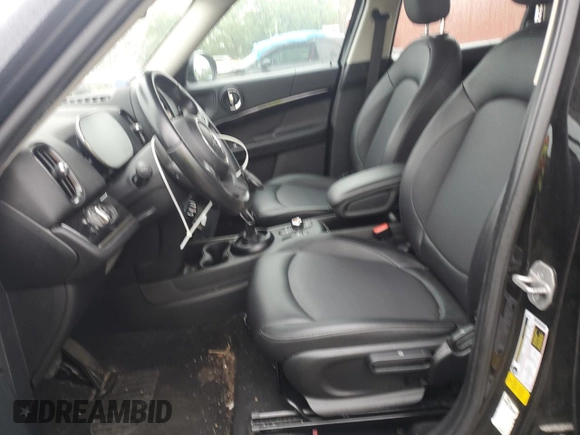 2022 MINI Countryman Cooper z VIN WMZ23BR04N3N59815, wystawiony jako Copart lot #57962985 z przebiegiem 55 589 mil mil oraz Czysty tytuł • Clean title. Historia ofert i sprzedaży dostępna na DreamBid. Obrazek 7.