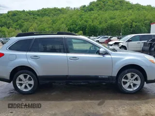 2014 Subaru Outback Premium with VIN 4S4BRBCC3E3288467, listed as a IAAI auction lot 41921864 with 171,264 mi miles and . Bid and sale history available at DreamBid. Image 13.