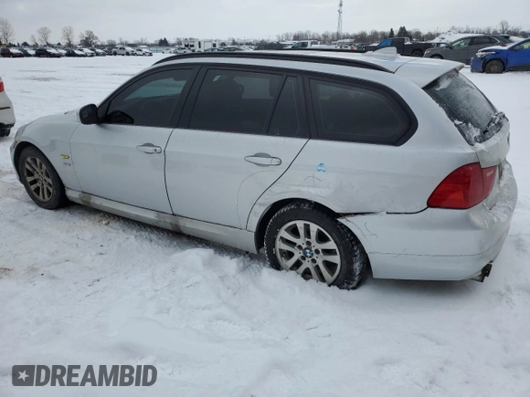 2011 BMW 3 Series 328i xDrive with VIN WBAUU3C54BA541898, listed as a Copart auction lot 44102915 with 320,395 mi miles and Clean Title. Bid and sale history available at DreamBid. Image 2.