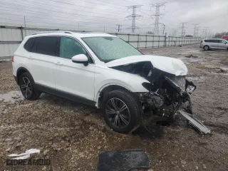 2018 Volkswagen Tiguan SEL with VIN 3VV2B7AX5JM012846, listed as a Copart auction lot 44301975 with 100,550 mi miles and Salvage Title. Bid and sale history available at carsss.com. Image 4.