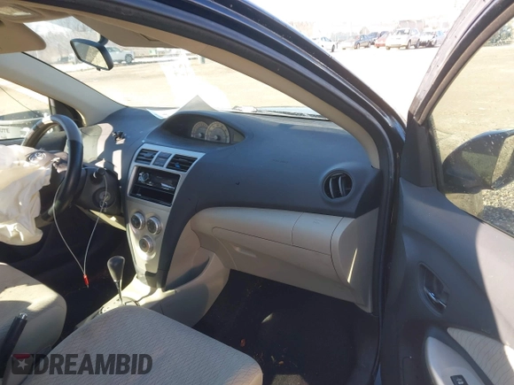 2007 Toyota Yaris with VIN JTDBT923971098915, listed as a IAAI auction lot 41577424 with 234,959 mi miles. Bid and sale history available at carsss.com. Image 5.