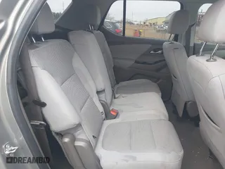 2019 Chevrolet Traverse LT Cloth with VIN 1GNEVMKW0KJ241772, listed as a IAAI auction lot 41724207 with 122,304 mi miles. Bid and sale history available at carsss.com. Image 8.