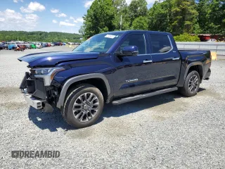 2024 Toyota Tundra Limited z VIN 5TFJA5AB4RX034140, wystawiony jako Copart lot #57986425 z przebiegiem 10 419 mil mil oraz Szkoda całkowita • Salvage title. Historia ofert i sprzedaży dostępna na DreamBid. Obrazek 1.