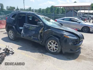 2017 Jeep Cherokee Latitude с VIN 1C4PJMCS1HW622700, выставлен на аукционе IAAI как лот 42586767 с пробегом 174 832 миль миль и . История ставок и продаж доступна на DreamBid. Изображение 1.