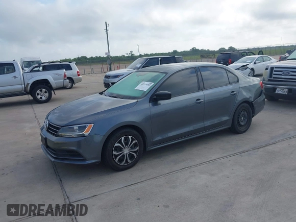 2015 Volkswagen Jetta S с VIN 3VW2K7AJ5FM276681, выставлен на аукционе IAAI как лот 42325182 с пробегом 69 645 миль миль и . История ставок и продаж доступна на DreamBid. Изображение 2.