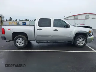 2011 Chevrolet Silverado 1500 LT with VIN 3GCPKSE30BG219790, listed as a IAAI auction lot 41163358 with 152,503 mi miles. Bid and sale history available at carsss.com. Image 13.