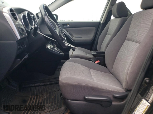2006 Toyota Matrix STD z VIN 2T1KR30E36C572920, wystawiony jako Copart lot #60219205 z przebiegiem 210 005 mil mil oraz Czysty tytuł • Clean title. Historia ofert i sprzedaży dostępna na DreamBid. Obrazek 7.