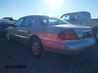 2002 Lincoln Continental with VIN 1LNHM97V12Y699605, listed as a IAAI auction lot 41235748 with 1 mi miles. Bid and sale history available at carsss.com. Image 3.