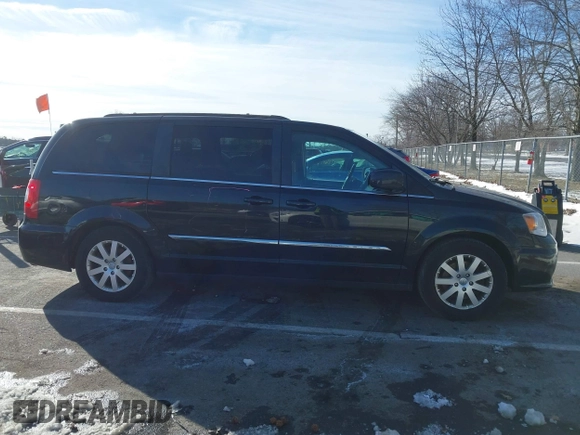 2016 Chrysler Town & Country Touring with VIN 2C4RC1BG7GR231704, listed as a IAAI auction lot 41306140 with 165,890 mi miles. Bid and sale history available at carsss.com. Image 13.