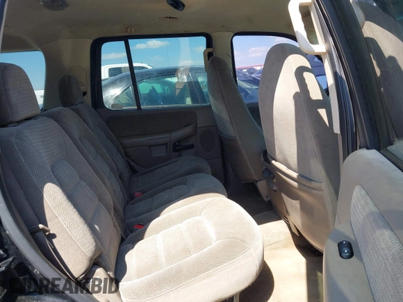 2002 Ford Explorer XLT with VIN 1FMZU63E72UA31050, listed as a IAAI auction lot 42037191 with 261,973 mi miles and . Bid and sale history available at DreamBid. Image 8.