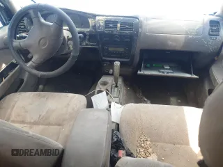 2003 Toyota Tacoma PreRunner z VIN 5TEGN92N53Z231042, wystawiony jako Copart lot #55854505 z przebiegiem Nie podano mil oraz Szkoda całkowita • Salvage title. Historia ofert i sprzedaży dostępna na DreamBid. Obrazek 8.