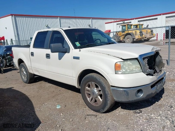 2008 Ford F-150 XLT with VIN 1FTPW12V88FB20102, listed as a IAAI auction lot 41667640 with 200,249 mi miles. Bid and sale history available at carsss.com. Image 1.