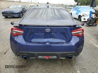 2018 Toyota 86 GT with VIN JF1ZNAE10J8700321, listed as a Copart auction lot 82405844 with 42,338 mi miles and Salvage Title. Bid and sale history available at carsss.com. Image 6.