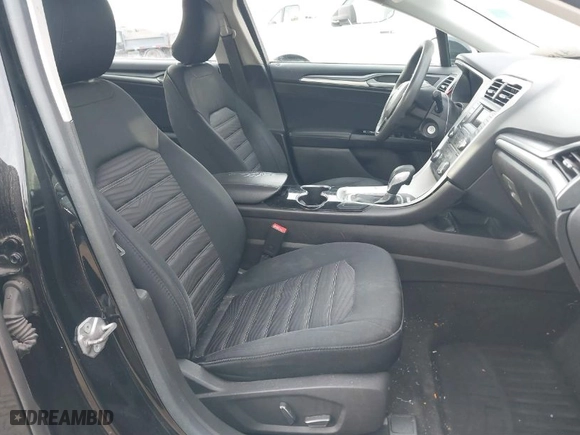 2016 Ford Fusion SE with VIN 3FA6P0H77GR116870, listed as a IAAI auction lot 41816973 with 105,000 mi miles. Bid and sale history available at carsss.com. Image 5.