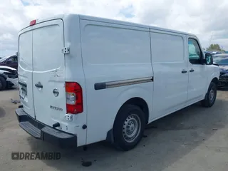 2013 Nissan NV S z VIN 1N6BF0KL0DN110163, wystawiony jako IAAI lot #42244509 z przebiegiem 135 419 mil mil oraz . Historia ofert i sprzedaży dostępna na DreamBid. Obrazek 4.