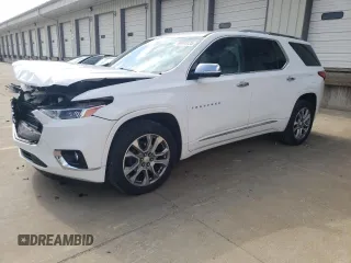 2018 Chevrolet Traverse Premier z VIN 1GNERKKW9JJ130743, wystawiony jako Copart lot #50605935 z przebiegiem 96 574 mil mil oraz Szkoda całkowita • Salvage title. Historia ofert i sprzedaży dostępna na DreamBid. Obrazek 1.