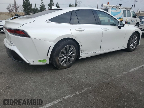 2023 Toyota Mirai XLE with VIN JTDAAAAA8PA009516, listed as a Copart auction lot 62543395 with 27,867 mi miles and Salvage title. Bid and sale history available at DreamBid. Image 3.