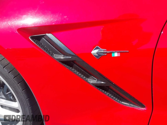 2019 Chevrolet Corvette 1LT with VIN 1G1YB2D76K5113286, listed as a IAAI auction lot 41687647 with 28,164 mi miles and . Bid and sale history available at DreamBid. Image 18.