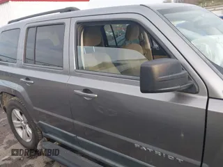2011 Jeep Patriot Sport with VIN 1J4NF1GB9BD202472, listed as a IAAI auction lot 41923467 with 139,727 mi miles. Bid and sale history available at carsss.com. Image 14.