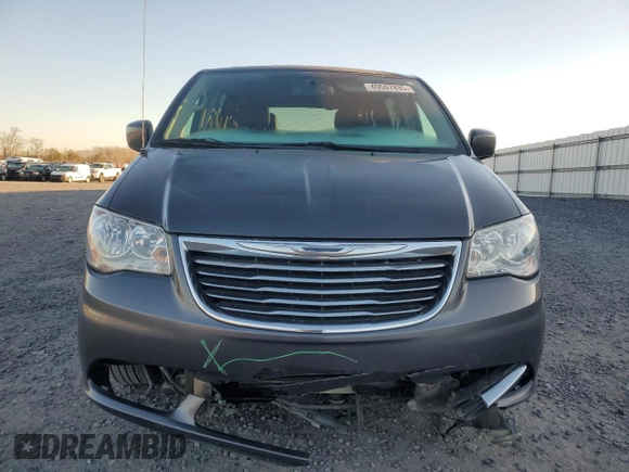 2015 Chrysler Town & Country Touring with VIN 2C4RC1BG2FR715021, listed as a Copart auction lot 49597895 with 250,451 mi miles and Salvage Title. Bid and sale history available at carsss.com. Image 5.