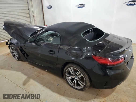 2025 BMW Z4 sDrive30i with VIN WBAHF3C06SWY43759, listed as a Copart auction lot 47839335 with 0 mi miles and Salvage Title. Bid and sale history available at carsss.com. Image 2.