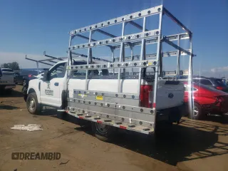 2017 Ford F-250 XL with VIN 1FTBF2A64HEB78868, listed as a Copart auction lot 72044544 with 148,215 mi miles and Salvage title. Bid and sale history available at DreamBid. Image 2.