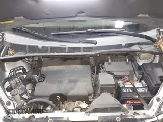 2014 Toyota Sienna LE AAS z VIN 5TDKK3DC5ES506503, wystawiony jako IAAI lot #42076671 z przebiegiem 320 016 mil mil oraz . Historia ofert i sprzedaży dostępna na DreamBid. Obrazek 10.