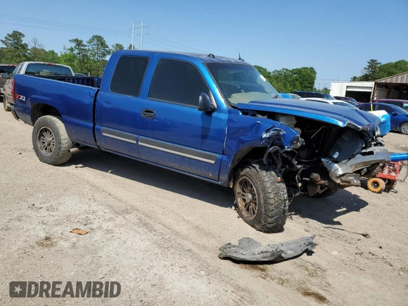 2004 Chevrolet Silverado 1500 Z71 with VIN 2GCEK19T641225262, listed as a Copart auction lot 52197235 with 251,091 mi miles and Salvage Title. Bid and sale history available at DreamBid. Image 4.