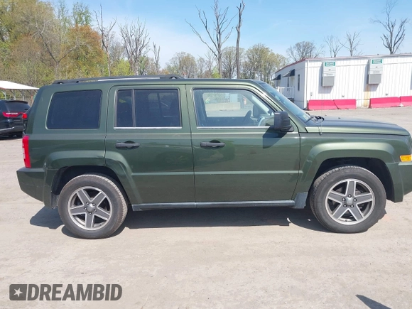2008 Jeep Patriot Sport with VIN 1J8FF28W98D785130, listed as a IAAI auction lot 42069574 with 180,092 mi miles. Bid and sale history available at carsss.com. Image 13.